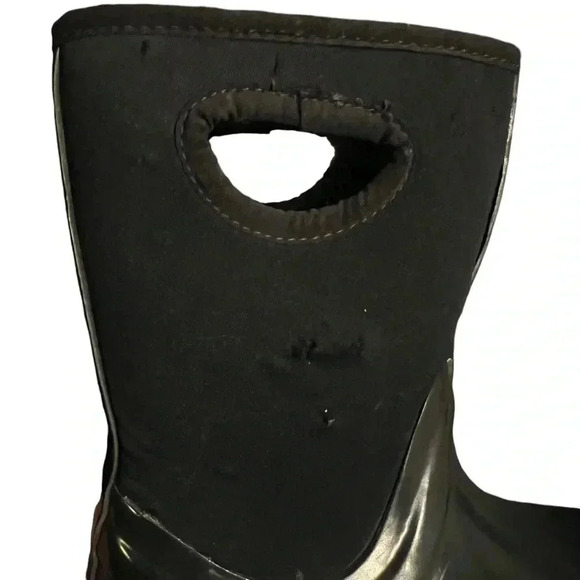 UGG youth K KEX black pill on waterproof rain boot youth size 2 gender neutral - Picture 11 of 13